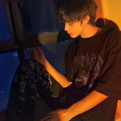 娱乐吃瓜头像男真人图片